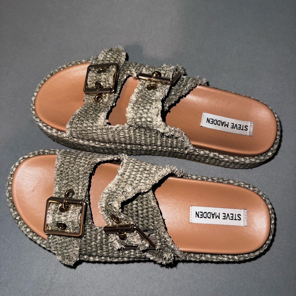 STEVE MADDEN KARRIGAN PLATFORM SANDALS